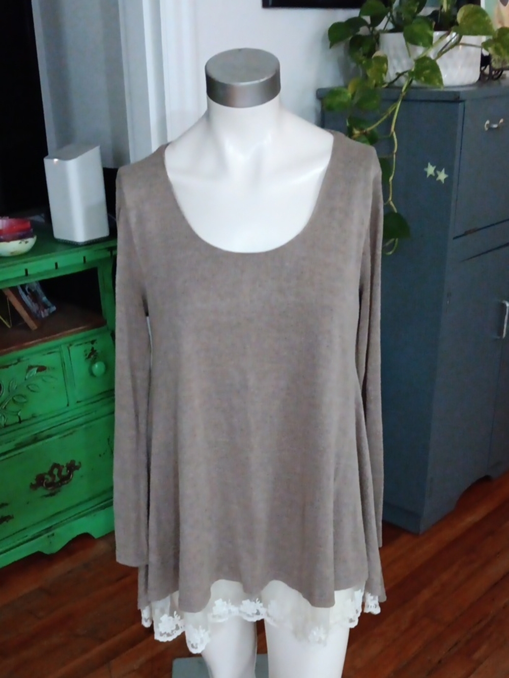 Pinkblush Taupe Long-Sleeve Scoop Neck Tunic with White Lace Hem